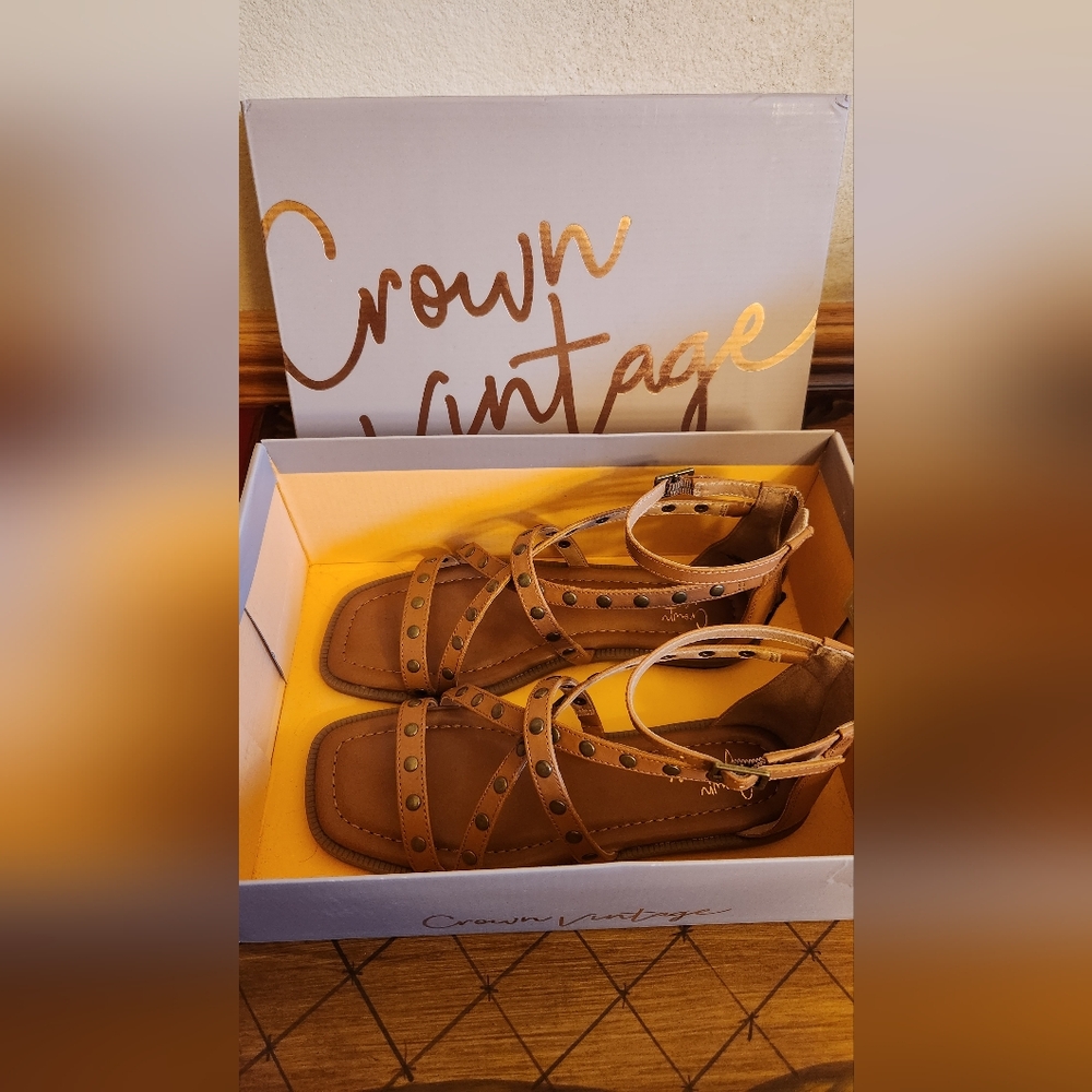 Crown Vintage Tan Sandals